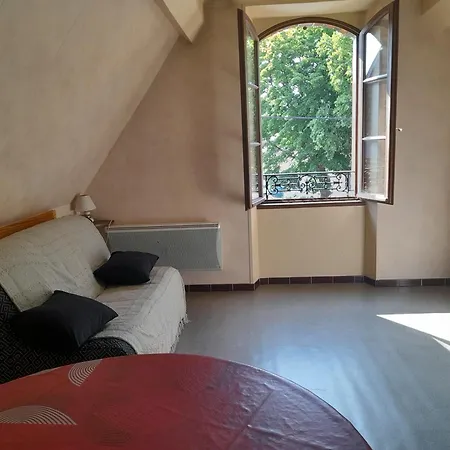 Apartment Le Mansarde De 3 Troyes
